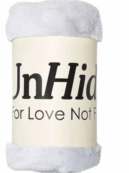 Unhide Idea Plush Throw Blanket in White