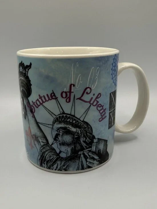 Barnes & Noble 'Statue of Liberty' Large Mug 2007