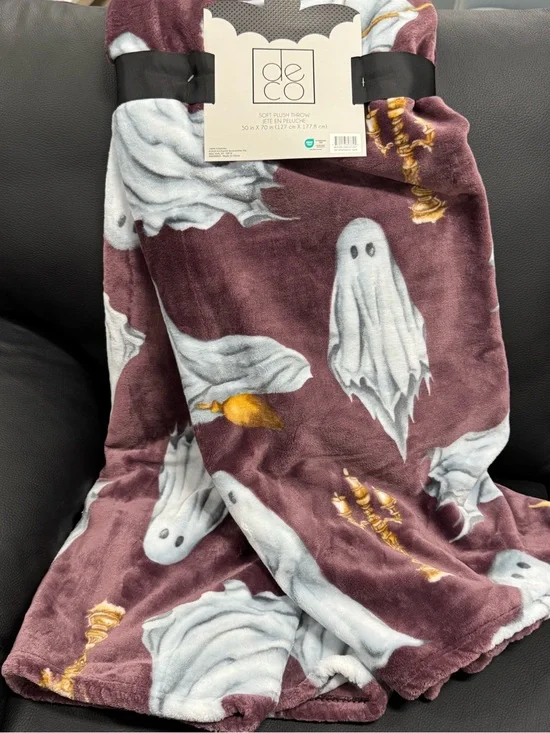 ADEE Plush Ghost Print Throw Blanket - Burgundy & White