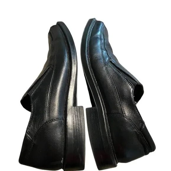 Dockers size 10M Black Leather Men's Loafers excellent condition