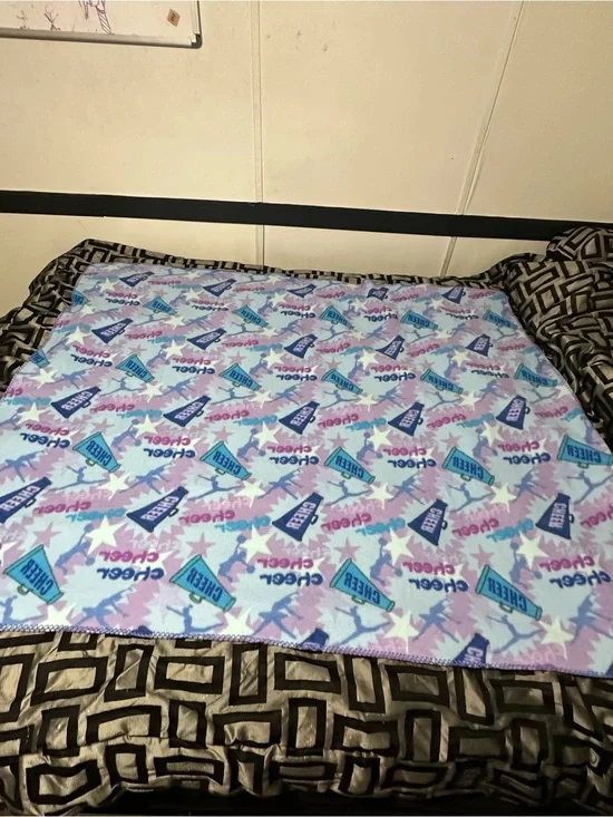 Cheer Fleece Throw Blanket in Lavender, Blue & White