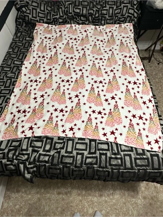White Plush Baby Blanket with Pink & Yellow Unicorn Pattern