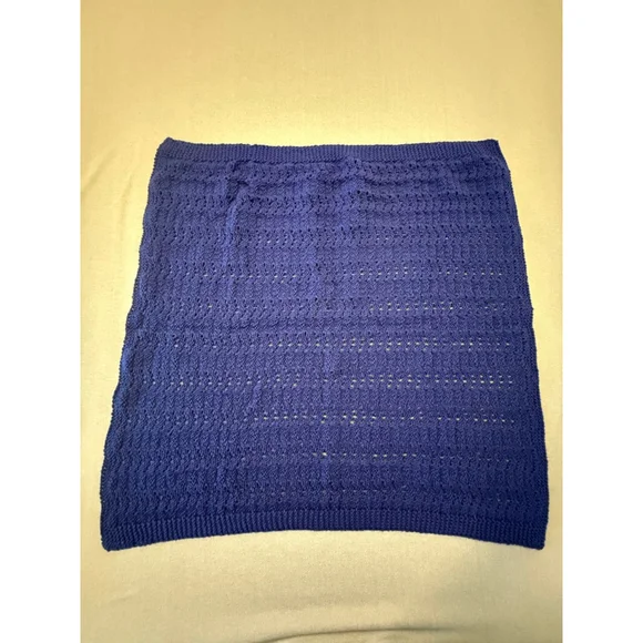 Bernat Looped Cable Lines Crochet Blanket size 34x34 inches navy blue