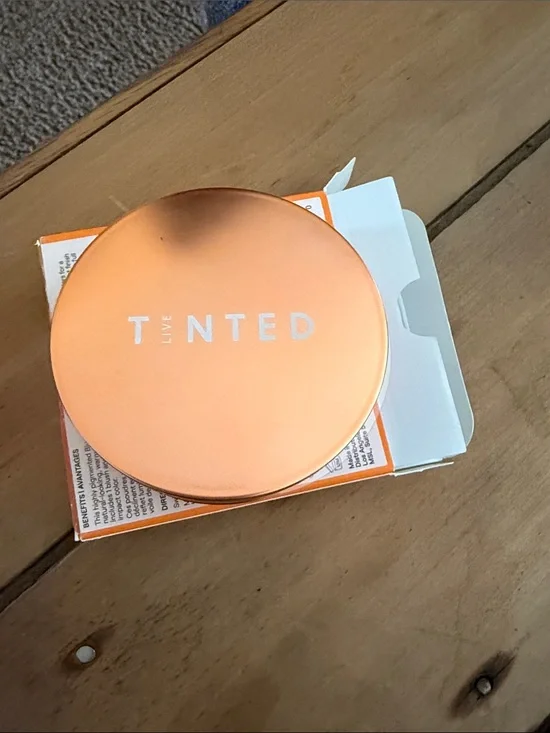 Live Tinted Bronzer & Contour Compact - Peachy Bronze