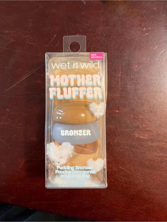 wet n wild Mother Fluffer Pudding Bronzer Duo - Brown & Light Blue Packaging