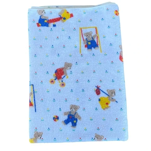 VTG Dundee 80s Teddy Bear Playground Flannel Receiving Blanket Design Accents