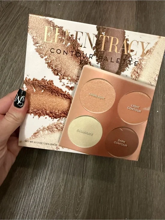 Ellen Tracy: Contour Palette - Rose Gold Contour & Highlight Set