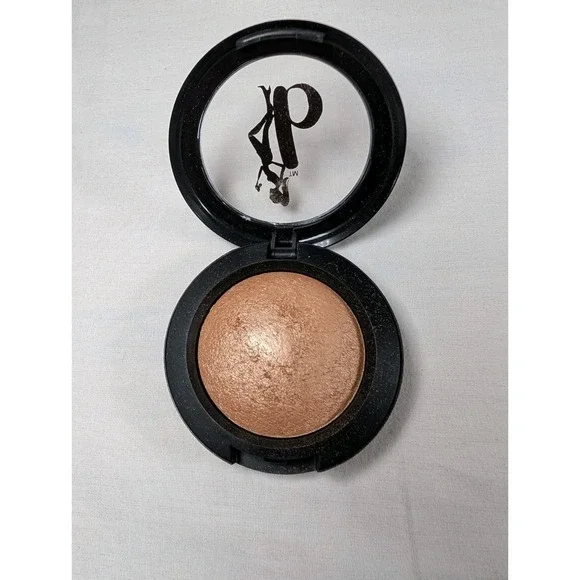 Be A Bombshell Baked Bronzer Heatwave Makeup Compact