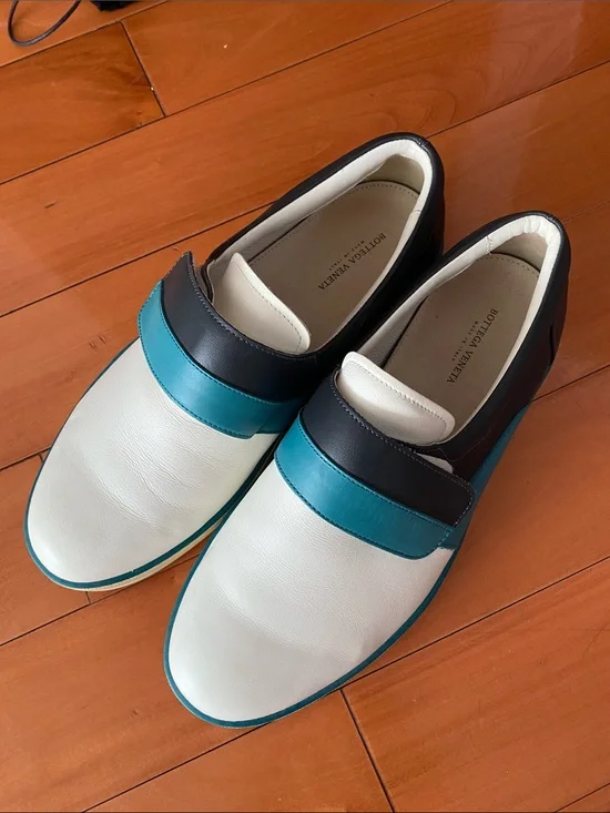 Bottega Veneta White, Teal & Black Leather Slip-On Loafers