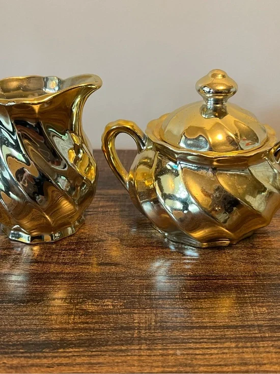 Vintage Unique Porcelain Gold Sugar And Creamer Set Japan Swirl Design