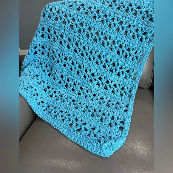 HAND Crocheted CHUNKY Lapghan BLUE Lap BLANKET