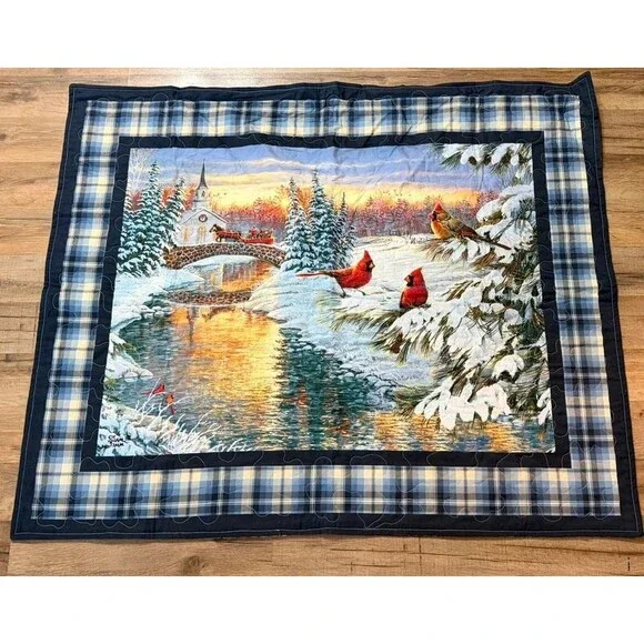 Handmade Cardinal Winter Lap Quilt Machine Quilted Throw Blanket 34” x 41.5”
