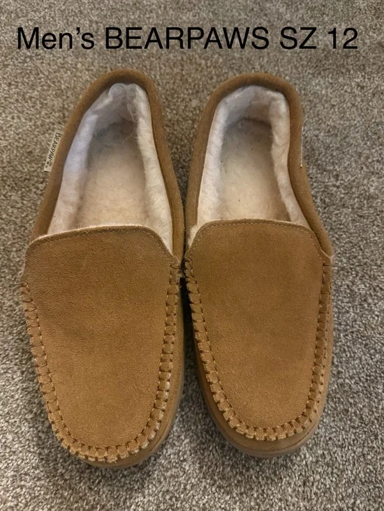BearPaw Men's Suede Moccasin Slippers - Chestnut Sz 12 worn once