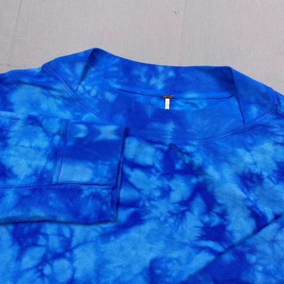 Free People Kelly Tie Dye Crop Sweatshirt Womens Blue Oversized Fleece Pullover