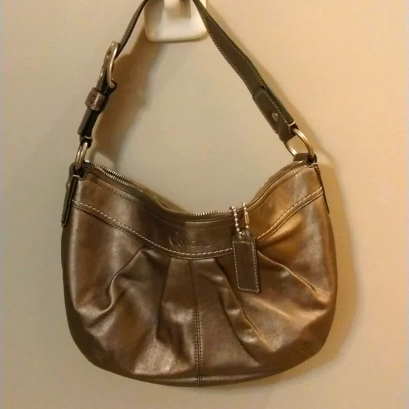 NWT Vintage COACH Metallic, BUTTERY LEATHER HOBO BAG, Bronze color