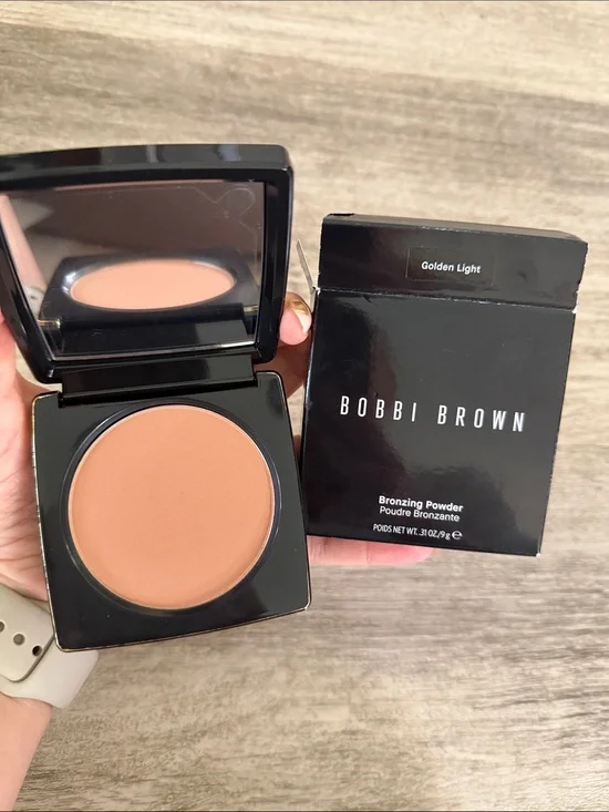 Bobbi Brown Bronzing Powder in Golden Light - Warm Tan Bronze