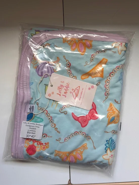 Lolly & Laddie Once Upon a Crown Disney Princess Blanket 30x40