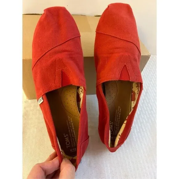 Toms red flat shoes Mens‎ size 10
