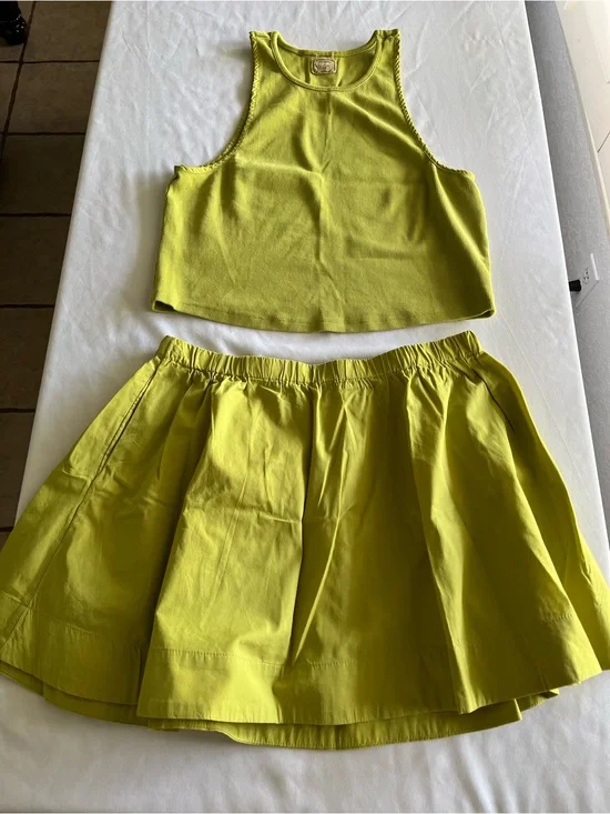 Free People size Medium Green Two-Piece new without tags