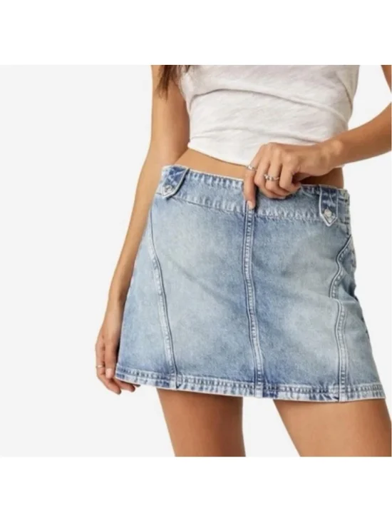 We The Free Skirt Womens 25 Blue Denim A Line Low Rise Side Zip Mini Light Wash