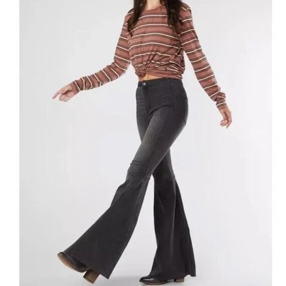 *FREE PEOPLE* Charcoal Denim Super Flare Jean Pants Size 26