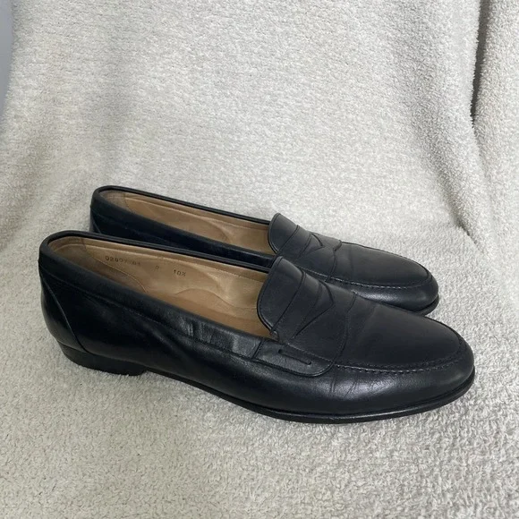 $750 Santoni Solid‎ Black Penny Loafers Leather Shoes Men's Size 10.5 FLAWED