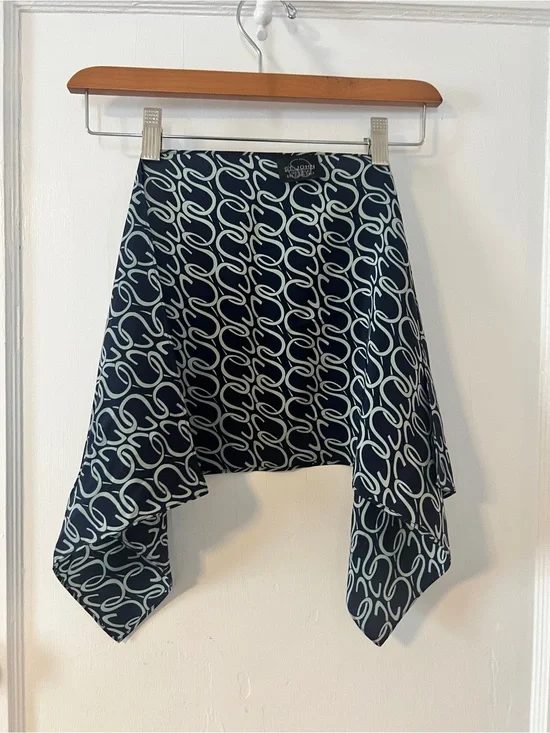VTG St. John 100% Silk Scarf Navy Blue Gray Logo Monogram Chain Print Square