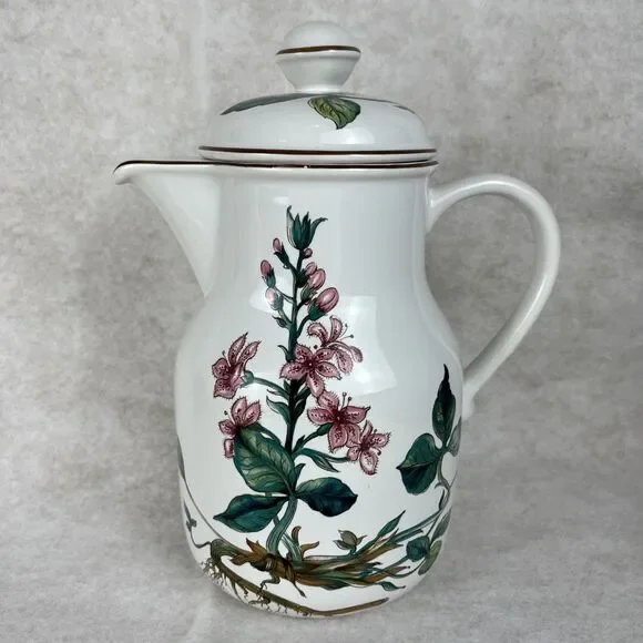 VTG Villeroy & Boch Botanica Tea Pot Pitcher Floral Porcelain 9 1/2” Depuis 1748