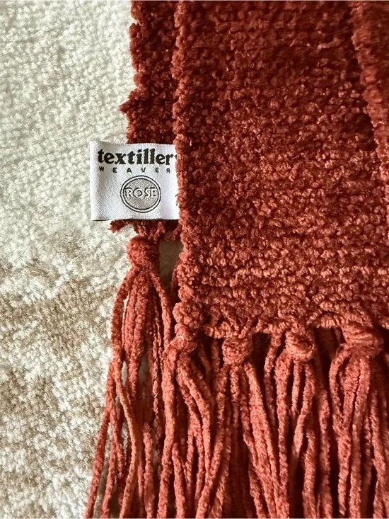 Textiller Weaver Rose Rust Red Knit Fringe Throw Blanket