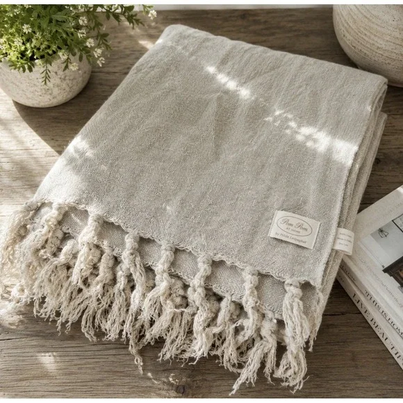 Pom Pom at Home Hilde Leiaghat 100% Linen Throw Blanket Oatmeal Fringe 50 x 72