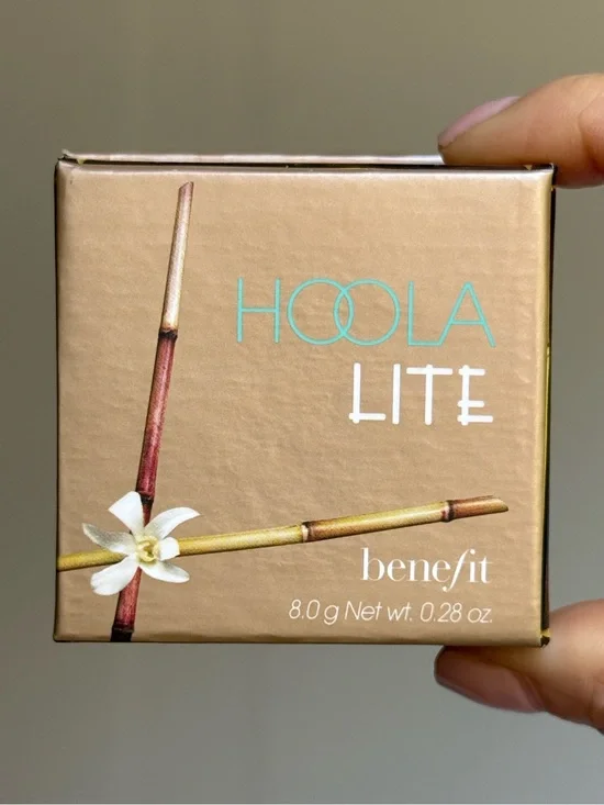 Benefit Hoola Lite Bronzer w/ Brush