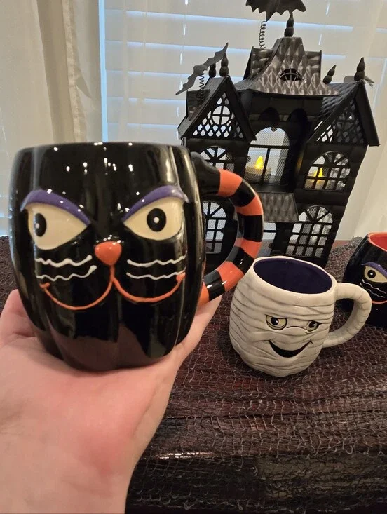 Cracker Barrel Halloween Mugs black cats and mummy