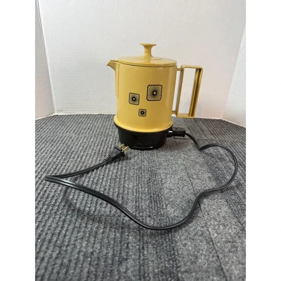 Vintage Regal Electric Poly Hot Pot Harvest Gold MCM Sunburst 2-4 Cup
