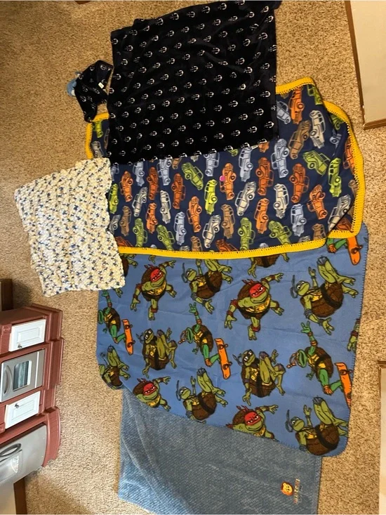 5 baby boy blankets in great condition