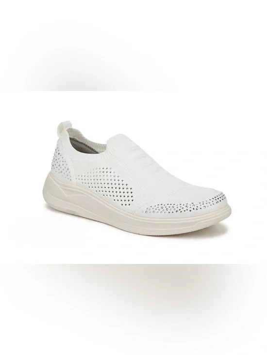 New BZees Lifestride Women’s  Timeless Slip-On Sneaker Medium Size 9.5 MSRP $90