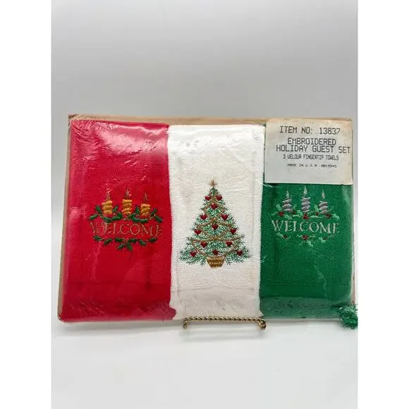 Vintage Christmas Fingertip Towels Embroidered Velour Fringe Tree Guest
