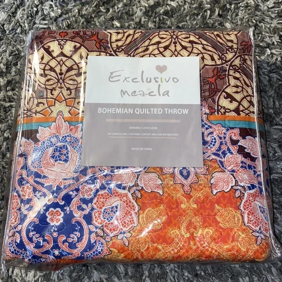 NWT Bohemian‎ Exclusivo Mezcla Quilted Throw, 50