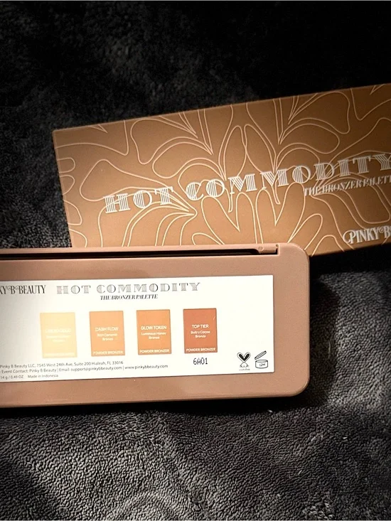 Pinky B. Beauty Hot Commodity Bronzer Palette - Warm Tan