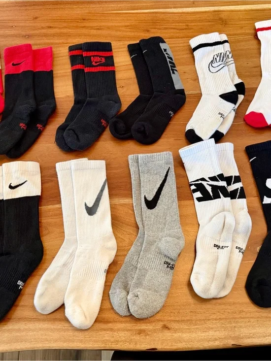 Nike Kids Dri-Fit Perfomance Cushioned Crew Socks Pack - White, Black, Gray, Red