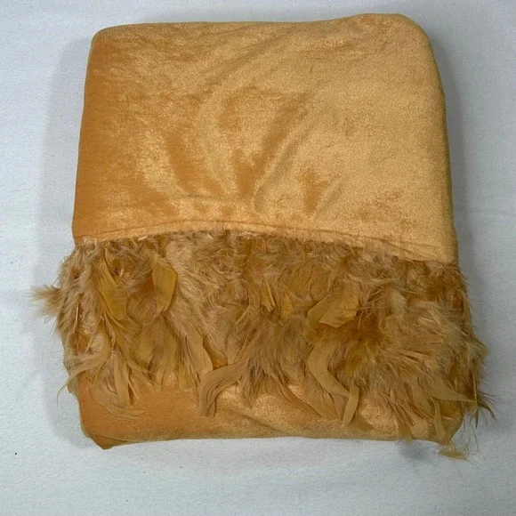 Highgate‎ Manor Soft Luxury Throw Feather Trim Gold Approx 50
