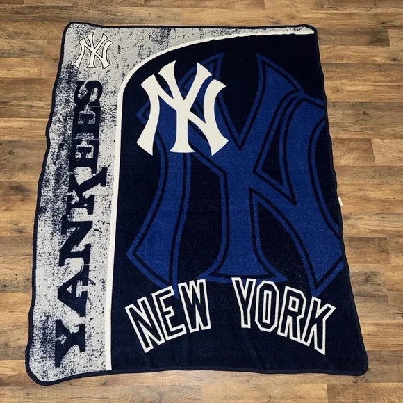 New York Yankees Micro Raschel Throw Blanket 59