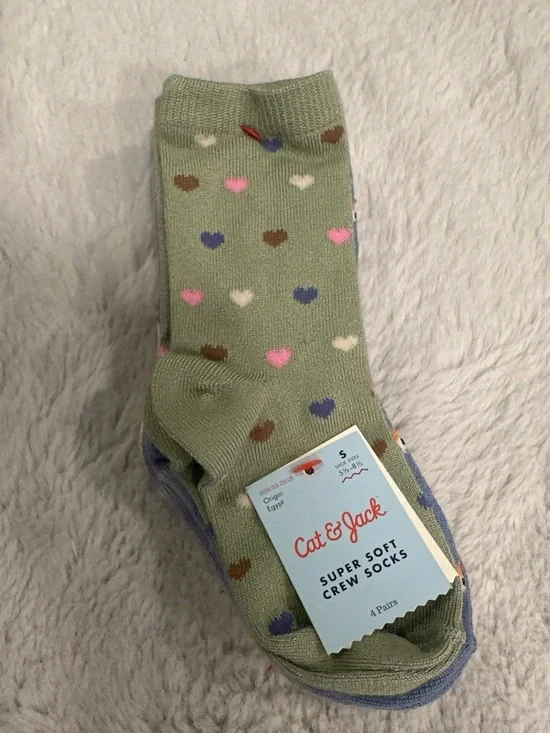 Cat & Jack Olive Green Heart Crew Socks - 4 Pack