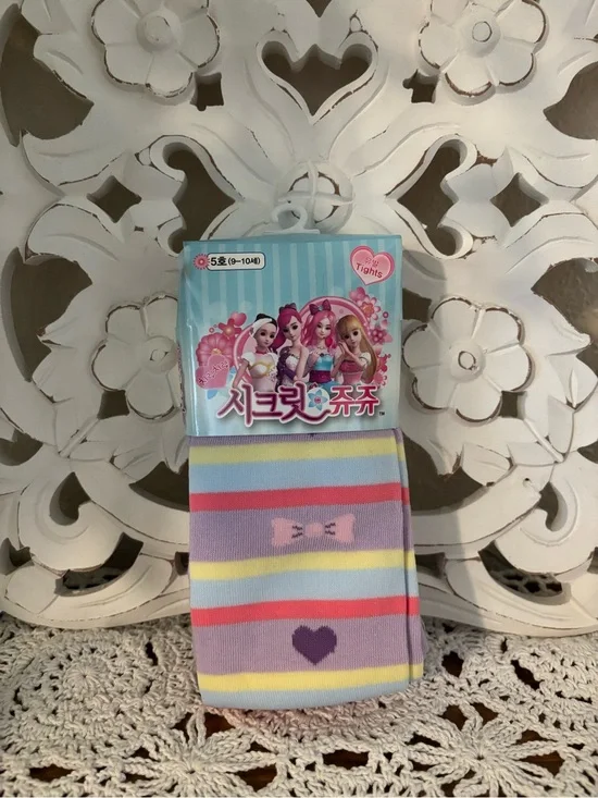 Secret Jouju girl tights.   Ages 9-10 years old. South Korean