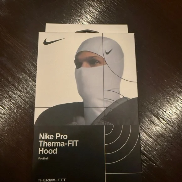 Nike Pro Therma-FIT Hood White