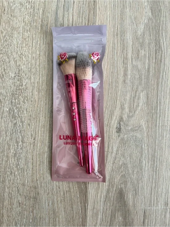 NWT Luna Magic Duo Face Brush Set