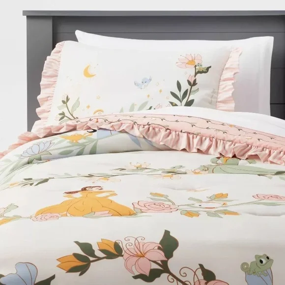 Twin Princess Vine Kids' Comforter - The Disney Collection by Pillowfort