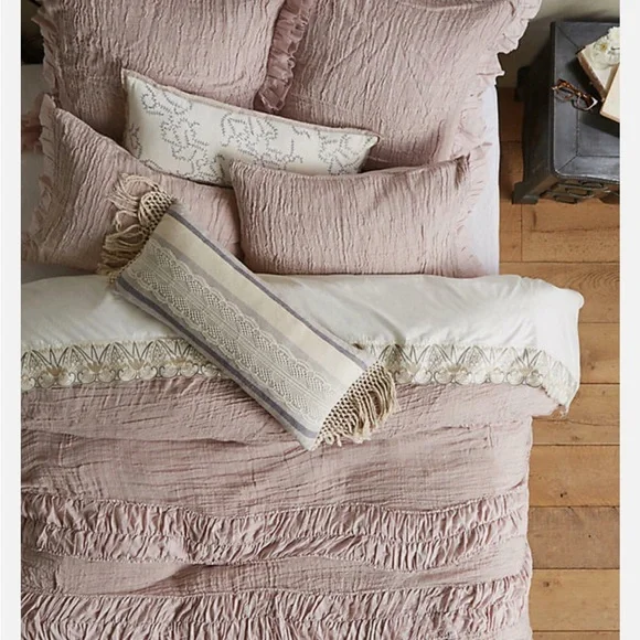 Anthropologie Toulouse Complete Twin Duvet Set in Mauve