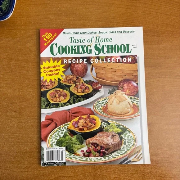 Taste of Home Cooking School Recipe Collection - Green and Red Cover‎
