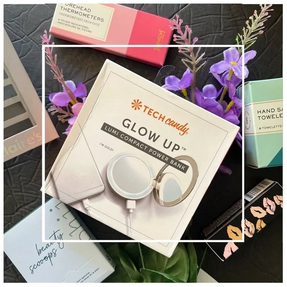 Tech Candy Glow Up Compact Mirror Power Bank