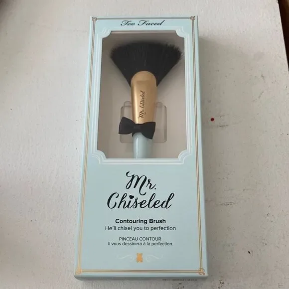 Too Faced Mr. Chiseled Contouring Brush